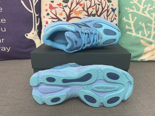 New Balance Light Blue Chunky Sneakers